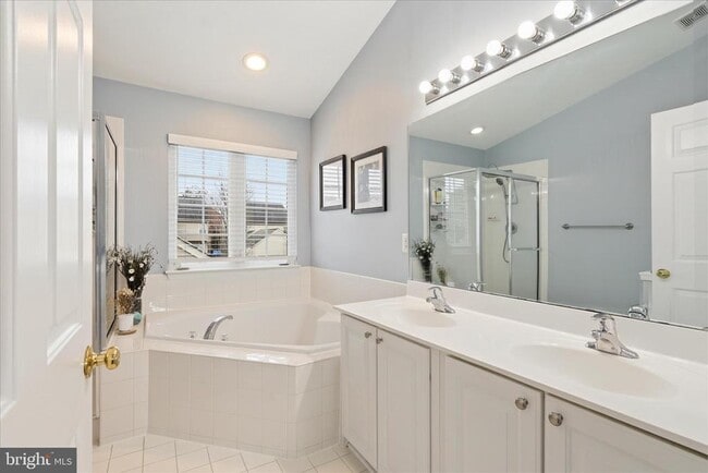 Building Photo - 6711 Selbourne Ln