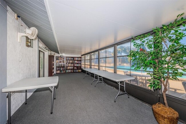 Building Photo - 1151 Pine Ridge Cir W