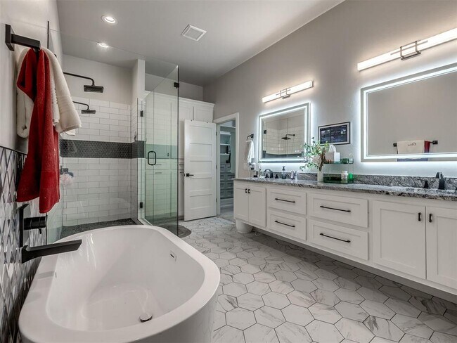 Building Photo - 4001 Timber Valley Dr