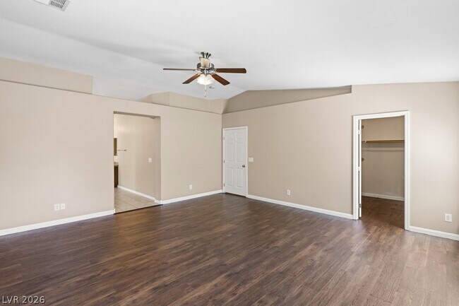 Building Photo - 527 Newberry Springs Dr