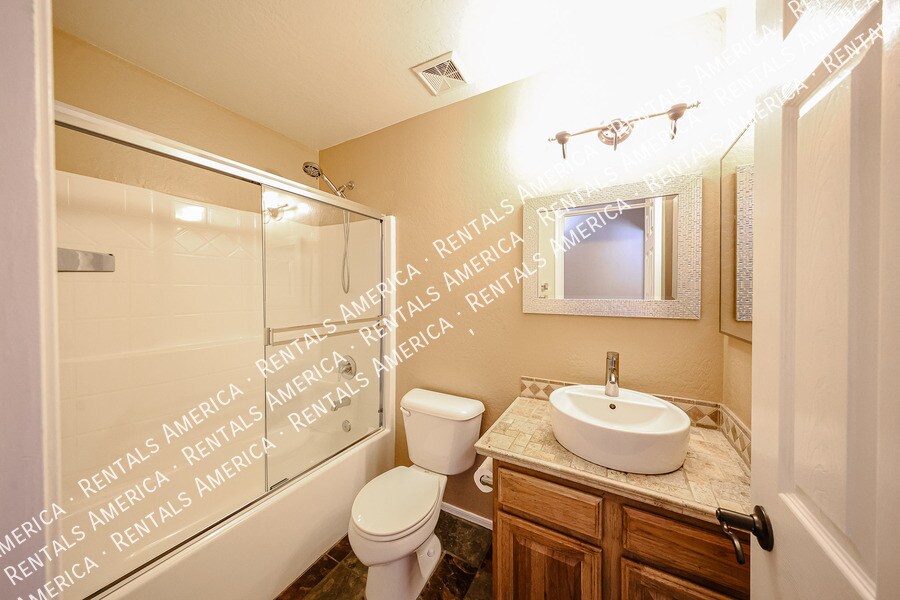 Building Photo - 23808 N Tayrien Ln