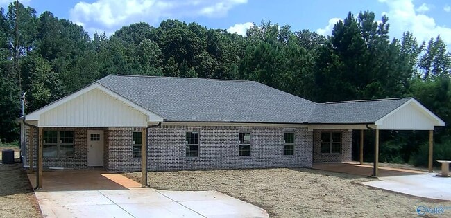 Primary Photo - 207 Fern Bank Dr