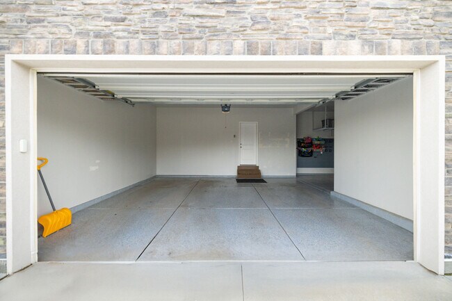 Building Photo - 3857 Ivey Ranch Rd