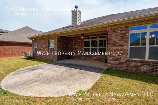 Building Photo - 410 Creekwater Cir