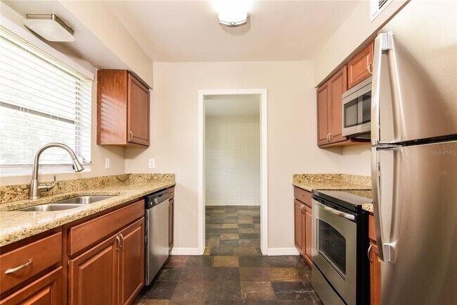 Building Photo - 1354 Whitacre Dr