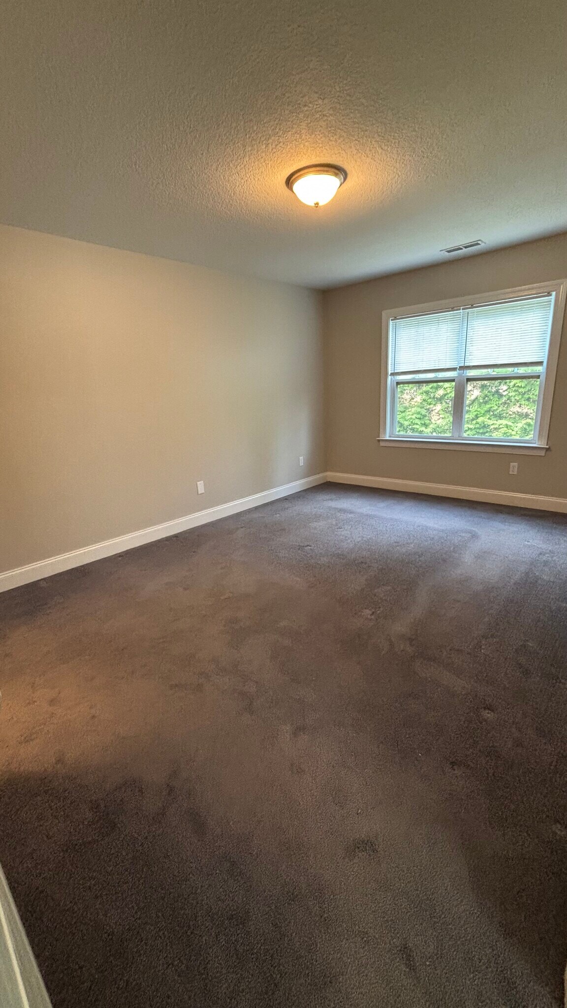 Building Photo - 43 Foxden Dr