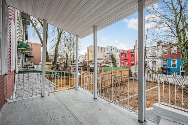 Building Photo - 164 Atkins Ave