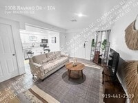 Building Photo - 1008 Navaho Dr