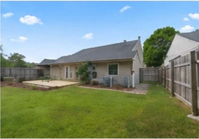 Building Photo - 1750 Arborwood Dr