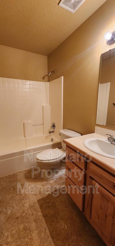 Building Photo - 164 E Linmar Dr