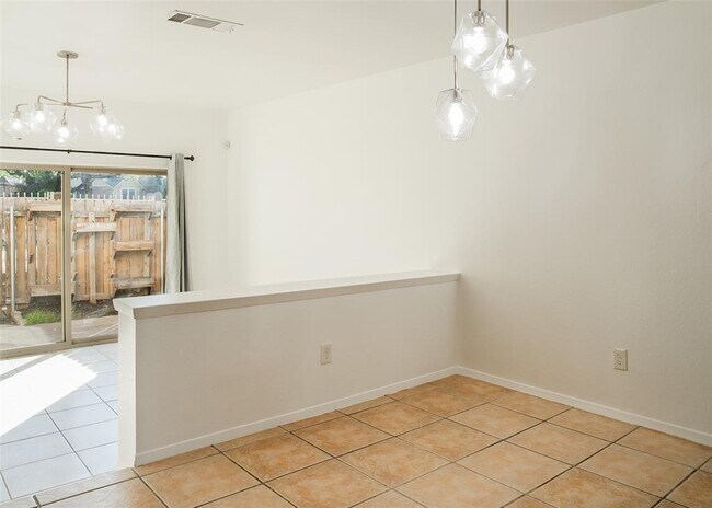 Building Photo - 11901 Swearingen Dr