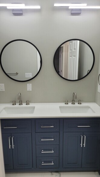 Building Photo - 1351 E Mound St