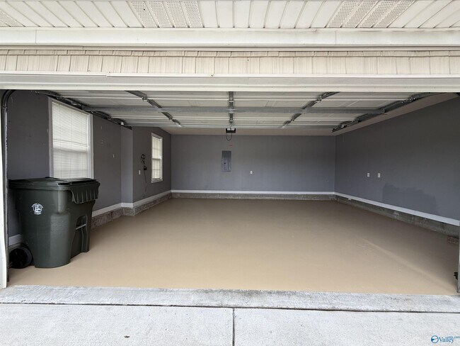 Building Photo - 322 Eagle Ridge Dr