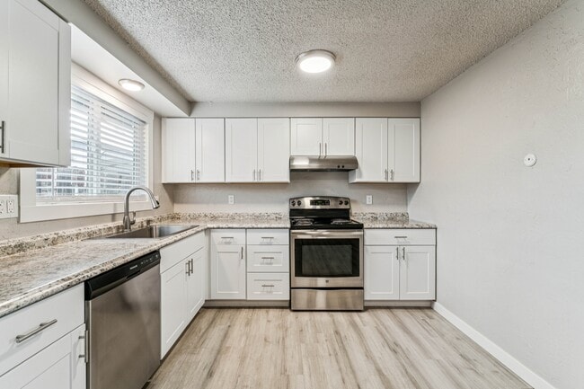 Building Photo - 2107 Airport Ave