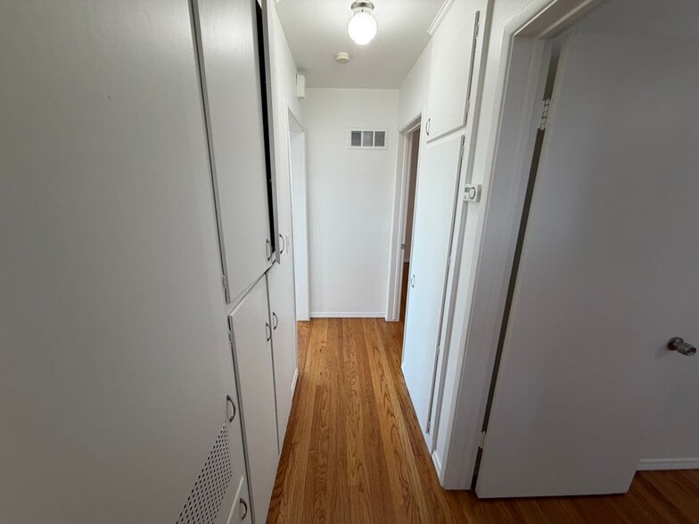 Building Photo - 5660 Noel Dr