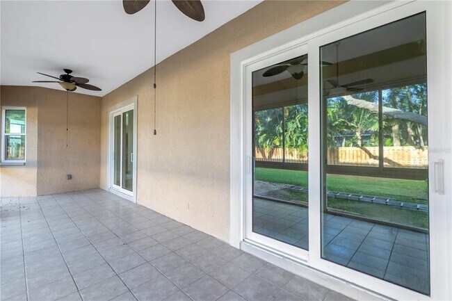 Building Photo - 4832 Queen Palm Terrace NE