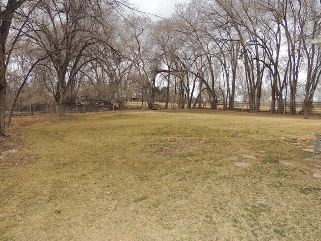 Building Photo - 831 26 Rd