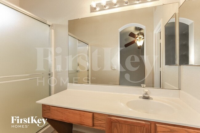 Building Photo - 15243 N 66th Dr