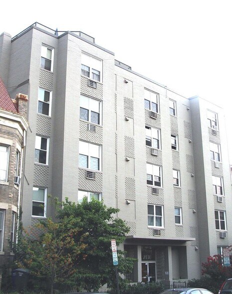 Building Photo - 2130 N St NW