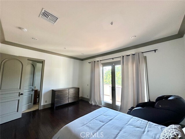 Building Photo - 108 S El Molino Ave