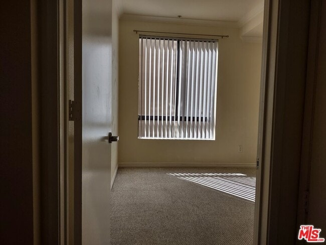 Building Photo - 625 S Berendo St