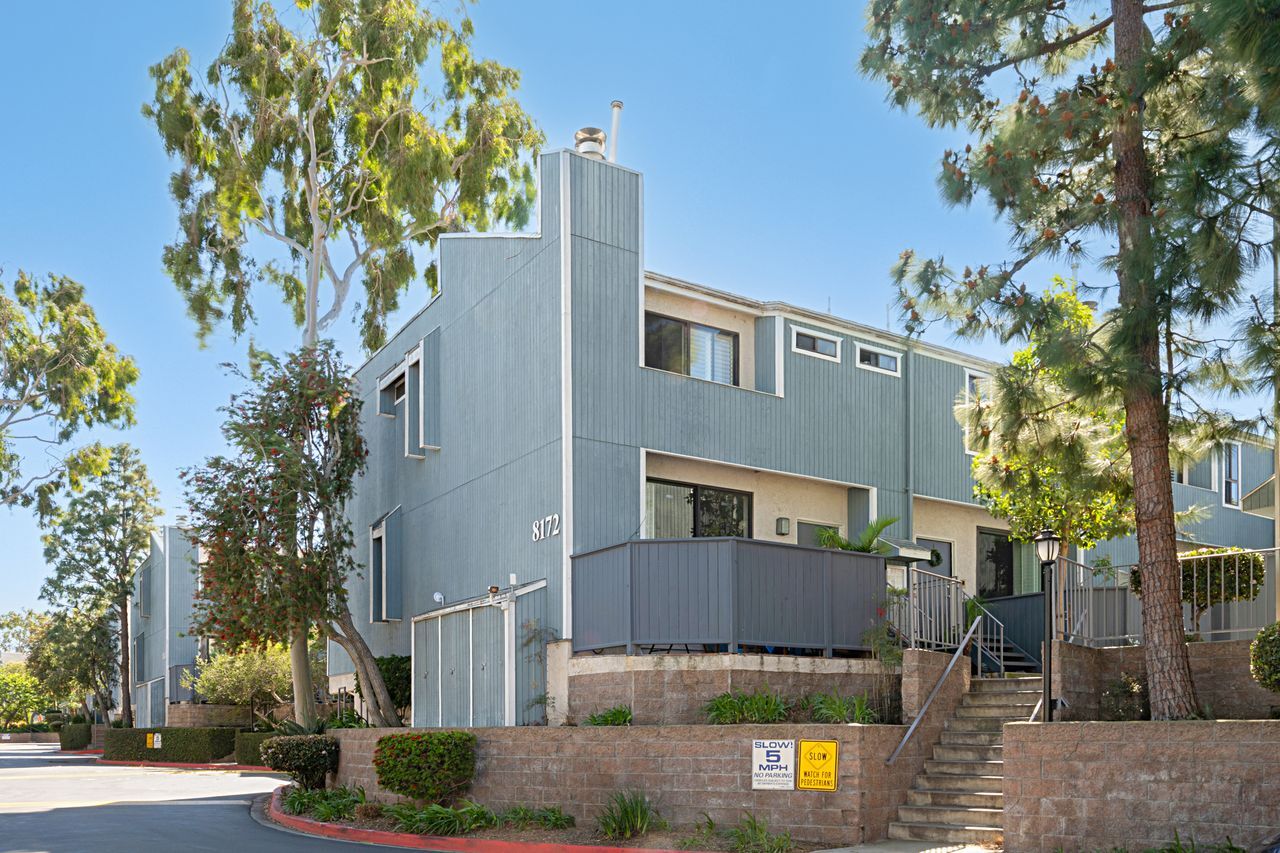 Building Photo - 8172 Manitoba St