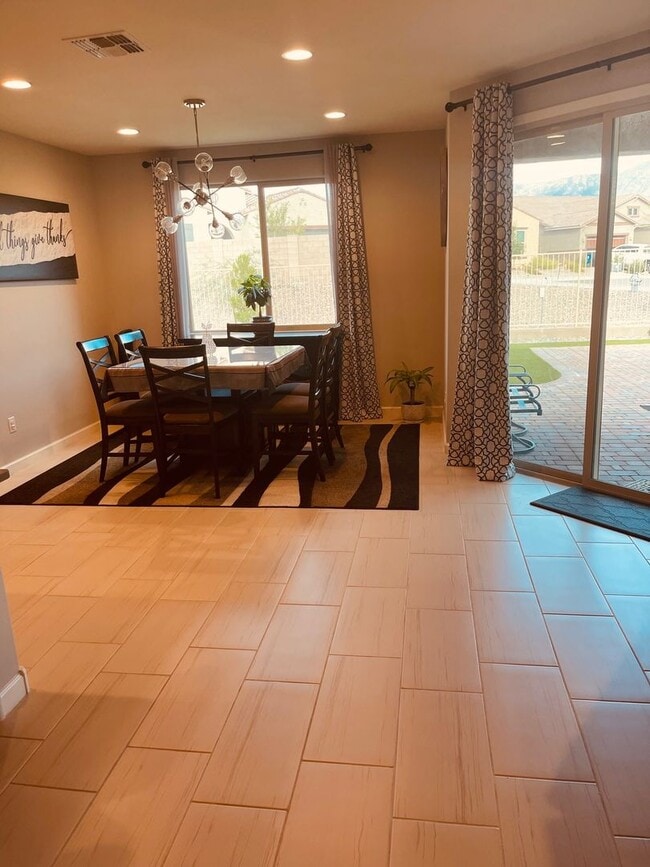 Building Photo - STUNNING NEWER HOME- GATED