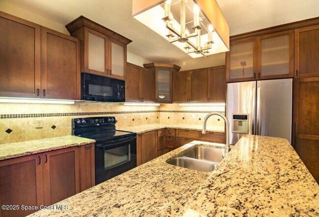 Building Photo - 1375 Lara Cir