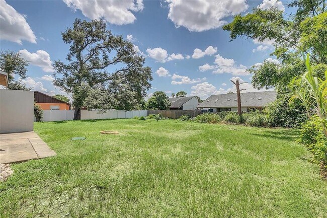 Building Photo - 2734 Coral Reef Dr