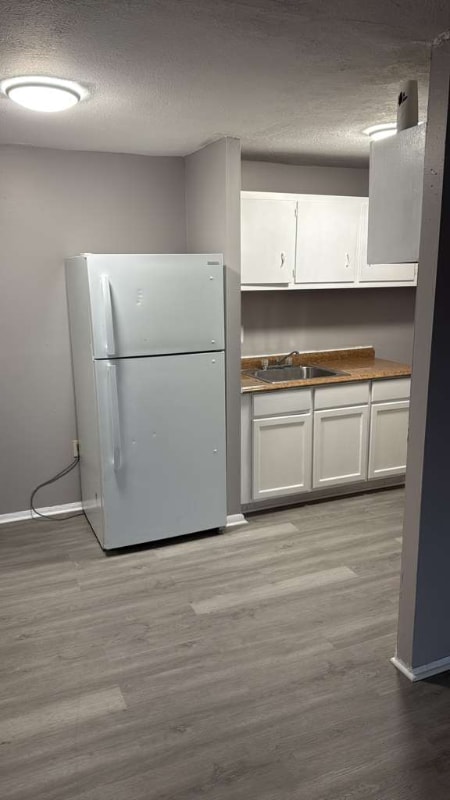 Building Photo - 13540 Superior Rd