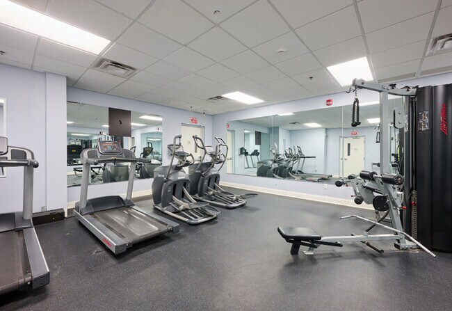 Building Photo - 109 New York 96-SI FL10-ID1612426P