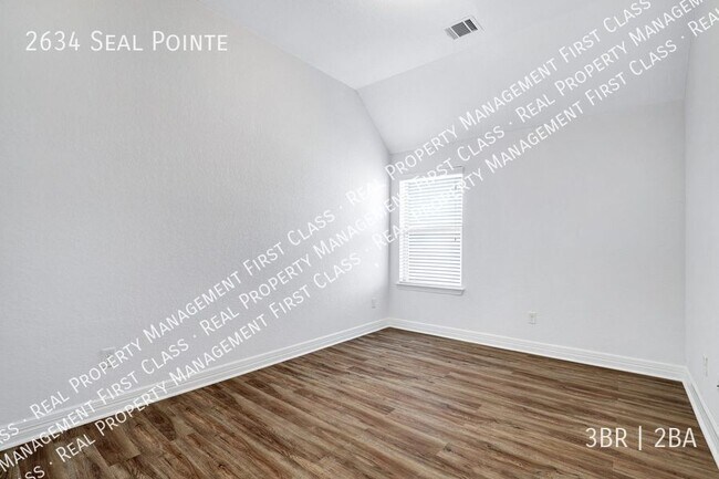 Building Photo - 2634 Seal Pointe
