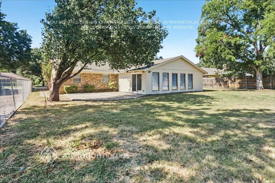 Building Photo - 3212 Glenmont Dr
