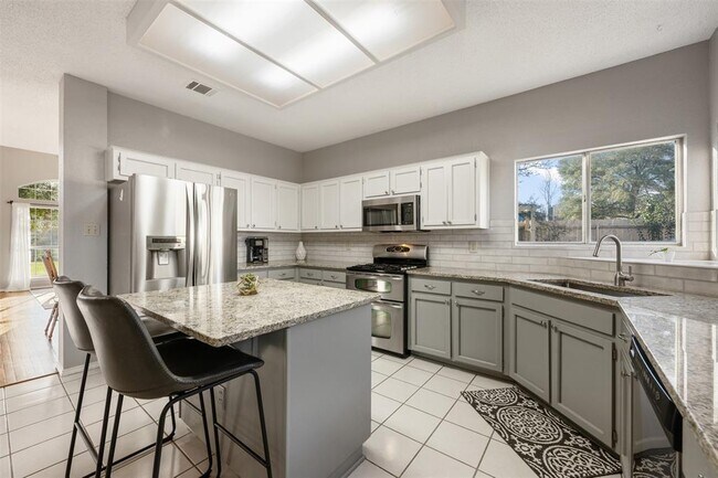 Building Photo - 7501 Vail Valley Dr
