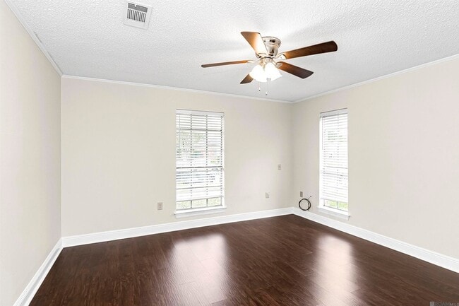 Building Photo - 15146 Cocodrie Ave