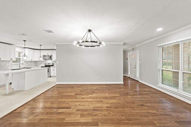 Building Photo - 410 Bauxhall Ct