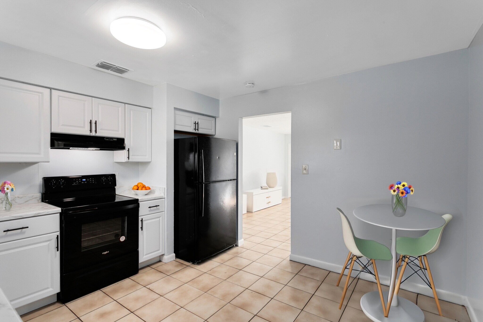 Building Photo - 3215 Pershing St