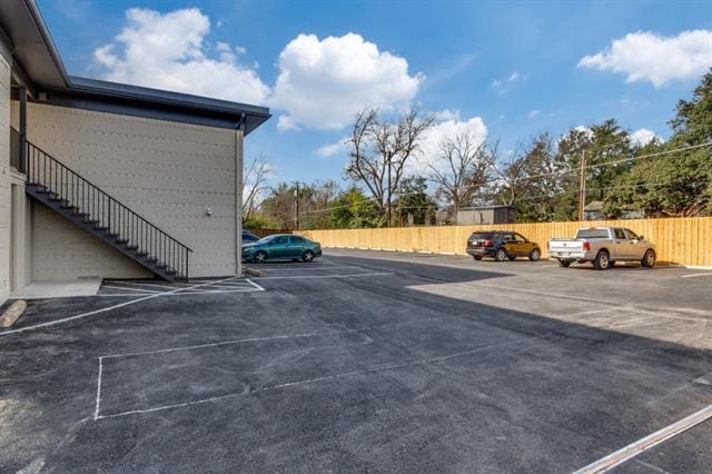 Building Photo - 5917 Gaston Ave