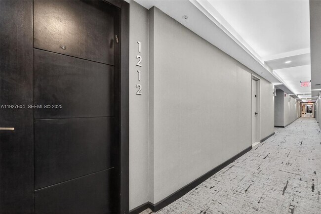 Building Photo - 11 Island Ave