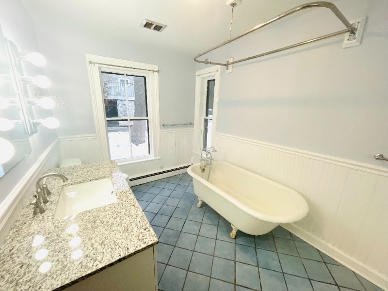 Building Photo - 141 West St