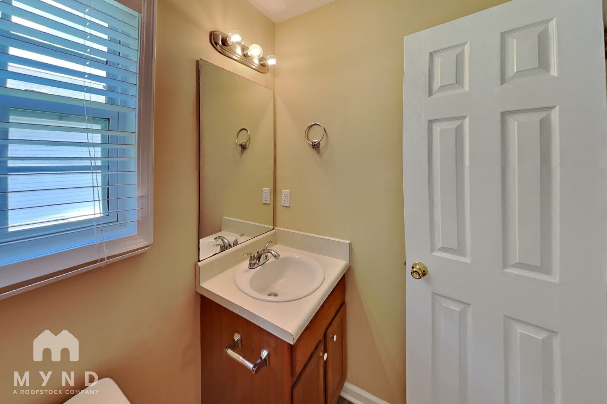 Building Photo - 413 River Trace Dr