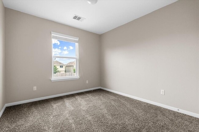 Building Photo - 163 Wainscot Oak Wy