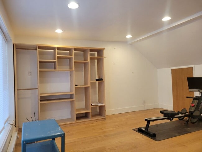 Building Photo - Charming 1910 Craftsman in the Heart of Downtown Longmont