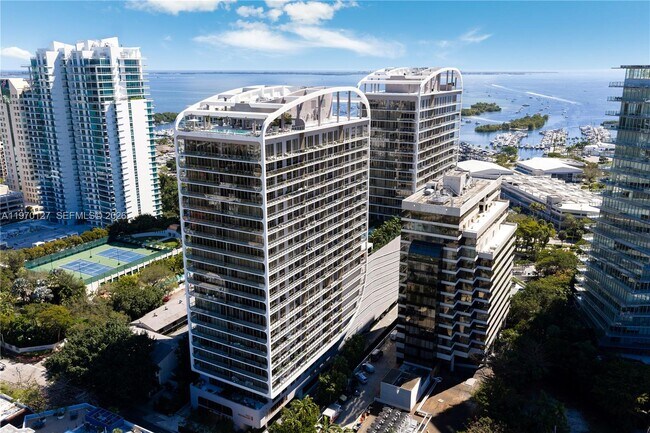 Building Photo - 2678 Tigertail Ave