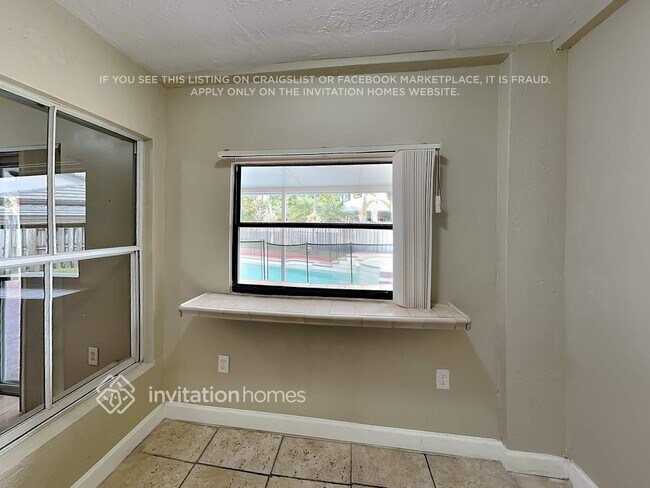 Building Photo - 1121 NW 129th Pl