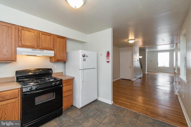 Building Photo - 1635 Fontain St