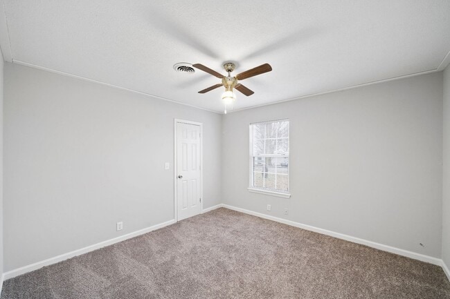 Building Photo - 101 Gail St