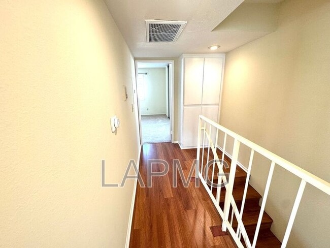 Building Photo - 12251 Moorpark St