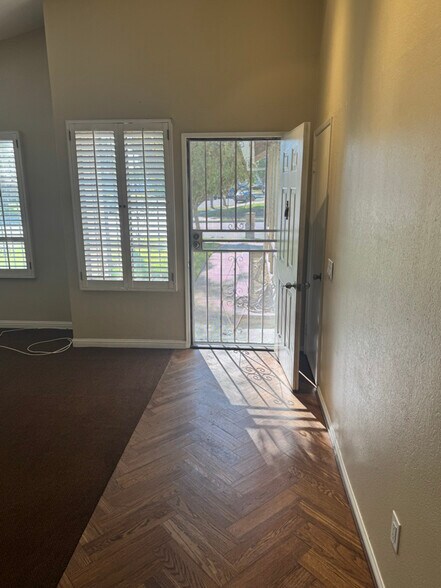 Building Photo - 7513 Center Ave