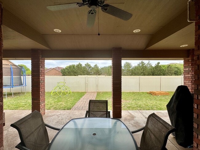Building Photo - 3313 Northglen Dr